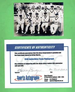 #T29. RECENT PHOTOGRAPH OF 1948 CRICKET TEAM ARTHUR MORRIS SIGNATURE & COA - Picture 1 of 1
