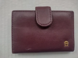 Vintage Etienne Aigner ID -Credit Card -Photo Holder Burgandy - Picture 1 of 7
