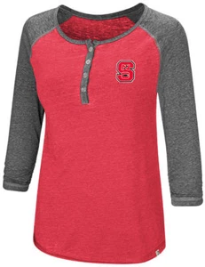 Camisa Henley de manga larga roja de 8 libras para mujer North Carolina State Wolfpack - Imagen 1 de 3
