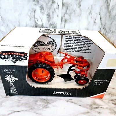 Allis Chalmers G Tractor w/ Plow Die Cast Metal 1/16 Scale Country Classics USA - Image 1 of 4