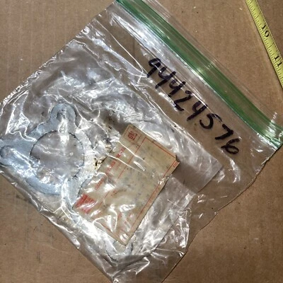 NOS GM Isuzu EXHAUST MANIFOLD GASKET 94424576 GEO STORM 1990 1991 1992 1993 - Image 1 of 4