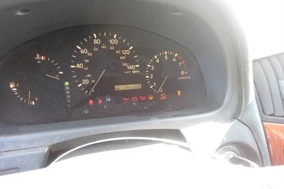 RX300 2001 OE velocímetro calibre clúster 144 k millas Lexus Foto 1 de 4