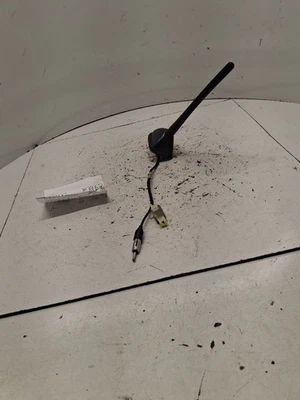 Antena usada compatible con: Nissan Sentra 2011 grado A Foto 1 de 4