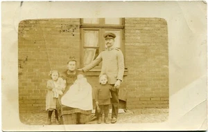 Orig. Foto-AK KÖNIGSBERG /Pr. Mann/Uniform, Familie, Kinder, Otto Schneider 1913 - Bild 1 von 1