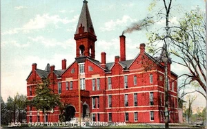 Des Moines, IA Drake University Postcard - Picture 1 of 2