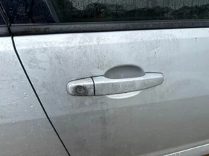 2012 Holden VE Commodore Right Front Door Handle G8 Lumina 06-13 #B207 - Picture 1 of 11