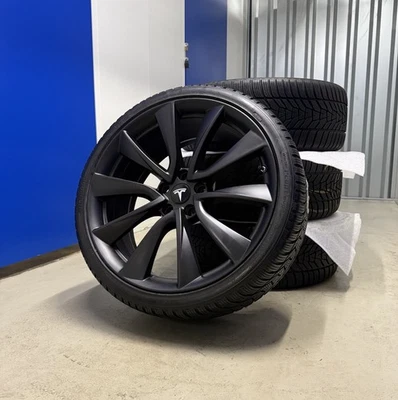 Original Tesla Model 3 20 Zoll Winterräder 1044227-00-D - Bild 1 von 4