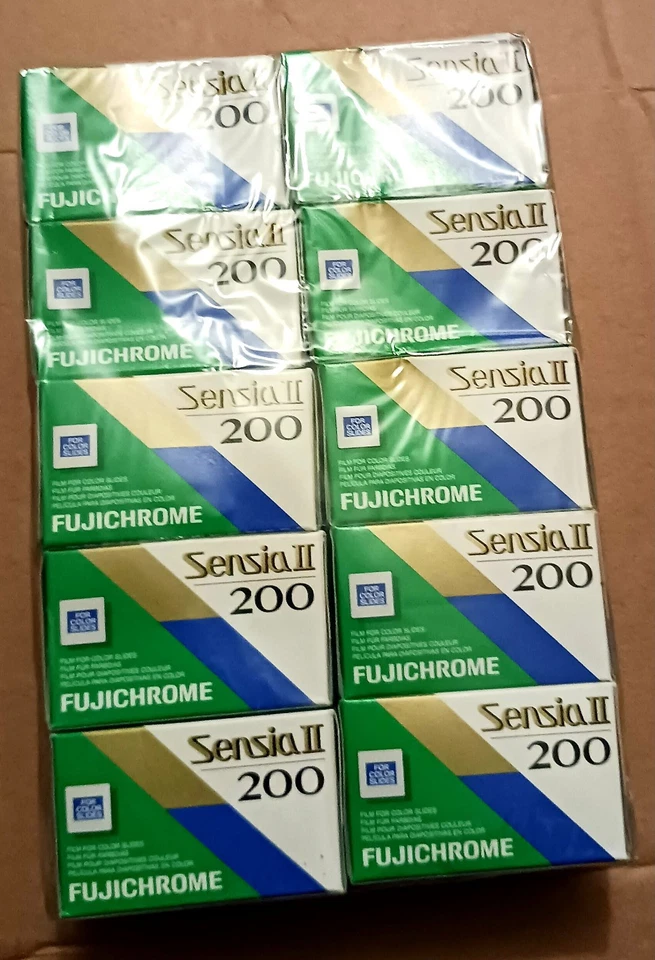 Fujichrome Sensia II 200 RM 135 24 Film for Color Slides  -Pack of  10 (08/2001) - Image 1 of 4