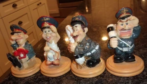 POLICEMEN - COMIC - RARE - VINTAGE  FIGURES - 3.5" - MINIATURES - LOT OF 4 - Picture 1 of 5