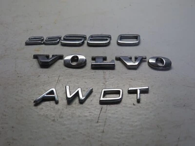 Volvo S60 2005 05 emblemas Foto 1 de 4