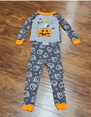 Conjunto de pijama masculino Peanuts Halloween 2 peças tamanho 4 Snoopy Woodstock abóboras assustadoras - Imagem 1 de 4