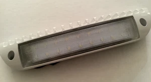 LUZ DE INUNDACIÓN UTILITARIA PERIMETRAL LED EN ÁNGULO DE 9" 10-30 VOLTIOS - Imagen 1 de 4