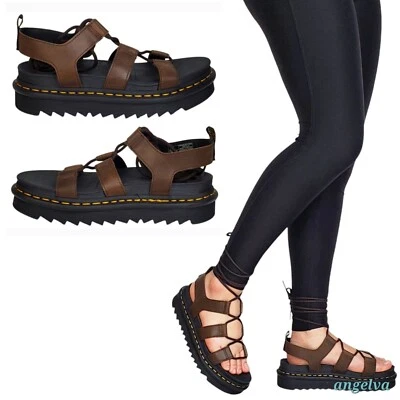 Dr Martens Nartilla Sandalias Gladiador Forma Plana Marrón Cuero Corbata al Tobillo Verano Foto 1 de 4