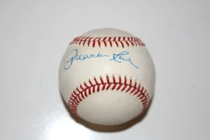 PREACHER ROE SIGNED RAWLINGS NATIONAL LEAGUE BASEBALL BECKETT AUTHENTICATED COA - Picture 1 of 2