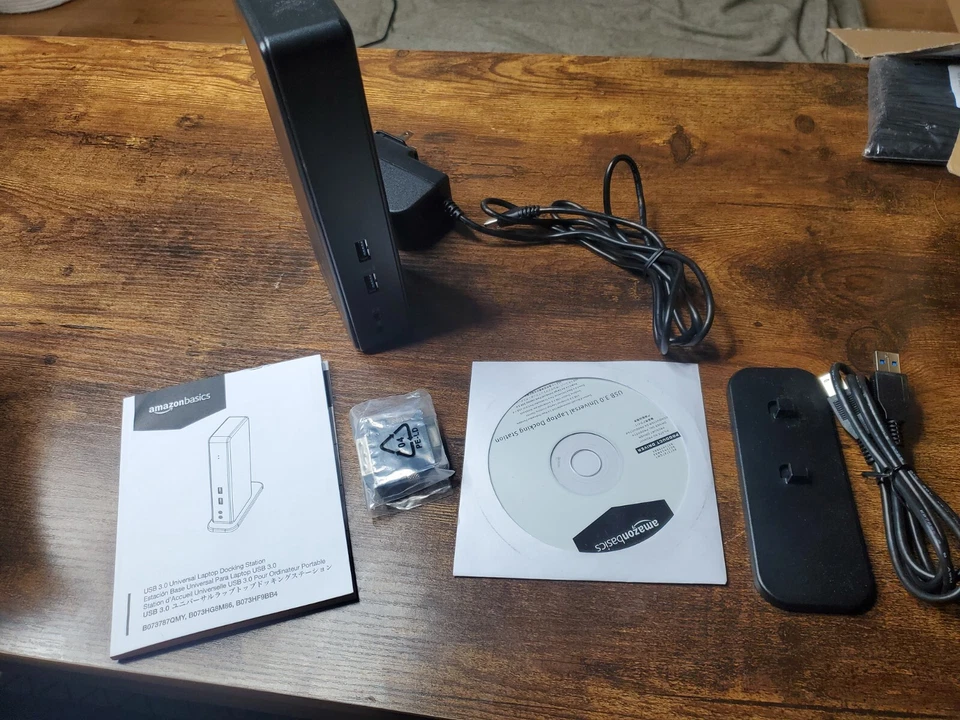 Amazon Basics USB 3.0 Universal Laptop Dual Monitor Docking Station - Image 1 of 4