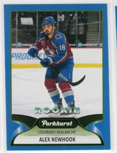 Alex Newhook 22-23 Upper Deck Parkhurst Fall Expo Blue Rookie #326 Avalanche - Foto 1 di 1