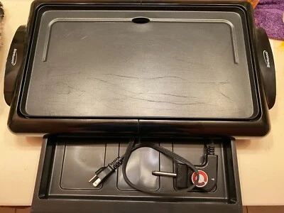 PLANCHA ELÉCTRICA ANTIADHERENTE BRENTWOOD CON BANDEJA DE GOTEO 120V-60-HZ-1400 W *USADA* Foto 1 de 4