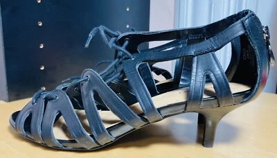 Tahari~Sandalias para mujer negras punta abierta~Correa casual al tobillo con cordones~Talla:6 1/2 M Foto 1 de 4