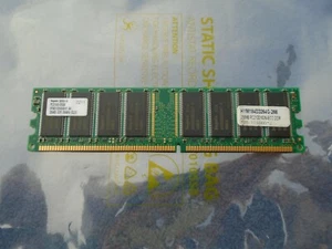 HYNIX 256MB DDR PC2100U-25330 266MHZ CL2.5 RAM DIMM - Picture 1 of 4