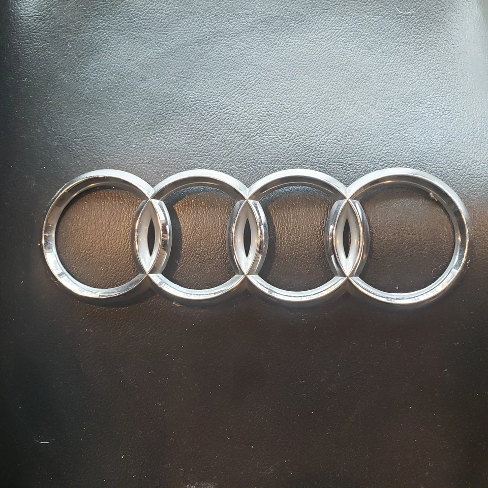 Anillos Audi parrilla delantera insignia emblema A1 A3 A4 S4 A5 S5 A6 S6 Foto 1 de 1