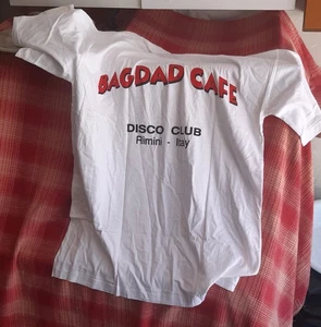 MAGLIETTA T SHIRT -BAGDAD CAFFE' RIMINI ANNI 80' - Foto 1 di 3