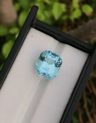 10.4ct Natural AQUAMARINE Excellent Color and Lustre  - UNTREATED - Afghanistan - Image 1 of 4