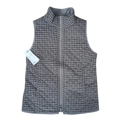 New Chicos Herringbone + Gray Quilted Reversible Vest Size 0 - Image 1 of 4