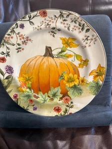 POTTERY BARN ~ BOTANICAL HARVEST PUMPKIN STONEWARE - Salad Plate 8-7/8 Inch - Picture 1 of 4