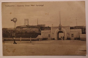 Cartolina Cartolina Taranto Caserma Corpo Reali Equipaggi Militare Animata - Imagen 1 de 2