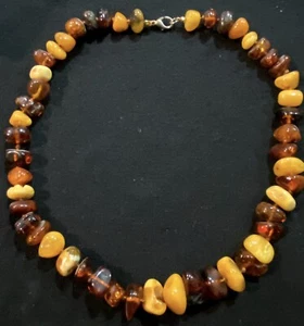 GENUINE AMBER NECKLACE - HAND KNOTTED - BALTIC, BUTTERSCOTCH & EGG YOLK - 44 GM - Picture 1 of 8
