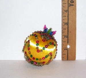 ADORNO DE ÁRBOL DE NAVIDAD VINTAGE HECHO A MANO CON CUENTAS #29 AMARILLO MULTICOLOR - Imagen 1 de 2