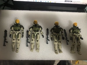 World of Halo : Eva Pilot 4" Scale Action Figure lots - Picture 1 of 4