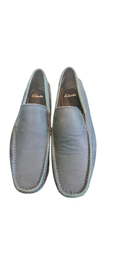Mocassini slip on uomo scamosciati Clarks taglia UK 8 orzo indossati