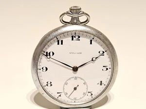 VINTAGE WW2 ERA RARE SWISS MEN'S PORCELAIN DIAL OPEN FACE POCKET WATCH"VULCAIN" - Picture 1 of 14