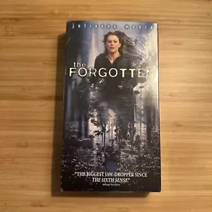 The Forgotten (VHS, 2005) Factory Sealed - Picture 1 of 5
