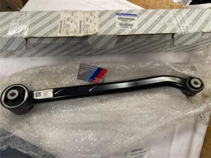 BRAZO OSCILANTE JEEP BRAZO TRASERO NUEVO GENUINO K68444889AA - Imagen 1 de 1