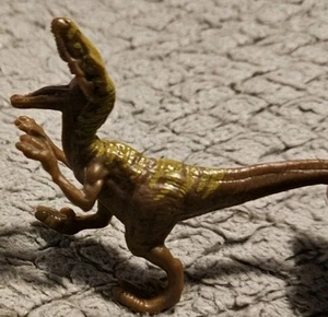 Jurassic Park Velociraptor Toy Figure 2.25 Inches Tall - Picture 1 of 12