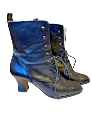 Halloween Vintage Witchy Ankle Boots - Black Leather - Soft- Size 10 - Image 1 of 4