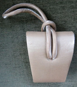 Vtg. La Regale Shiny Fabric Clutch Purse Evening Bag Formal Champagne Color 1960 - Picture 1 of 10