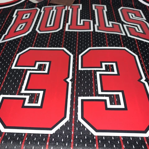 Scottie Pippen Chicago Bulls Mitchell & Ness NBA 1995-1996 Authentic Jersey Sml Cover