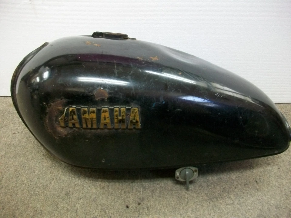 Clean!! OEM! 1980 1981 Yamaha XS400 XS 400 Gas Tank Fuel Petrol Tank - Image 1 of 4