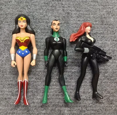Lote 3 bonecos de ação DC Comics Young Justice Wonderman 4,5" - Imagem 1 de 3