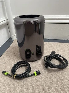 2013 Apple Mac Pro 3.7GHz Quad-Core E5, 1TB SSD, 20GB RAM, FirePro D300 2GB - Picture 1 of 5