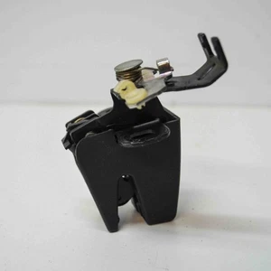 VW CADDY III Furgon 2KA, 2KH, 2CA, 2CH Heckklappenschloss 7H0827162A 11746747 - Picture 1 of 6