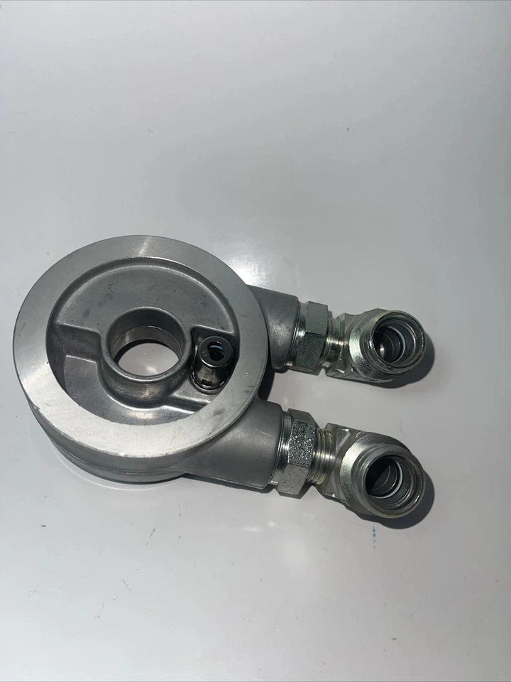 Адаптер масляного охладителя GM 89023405 от оригинального производителя - Изображение 1 из 3