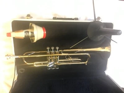 Trompeta Olds NA10M Bb (1966) SN 556481 Elkhart Indiana Foto 1 de 4