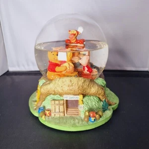 Disney Winnie the Pooh Mr. Sanders Casa del Árbol Musical Globo de Nieve Tigger Piglet - Imagen 1 de 9