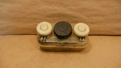 Ferrari 328 Bend Italia Brake Fluid Reservoir PN 95691500 - Imagem 1 de 4
