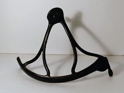 Protector de cinturón base de hierro fundido para máquina de coser Early Singer Treadle 1885 Foto 1 de 4