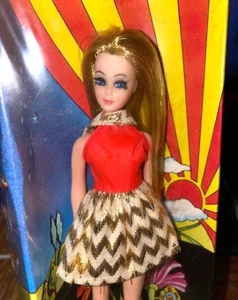 NRFB New MIB Vintage Topper DAWN DOLL Bright Orange Shoes, ZIG ZAG mini Taiwan - Picture 1 of 5